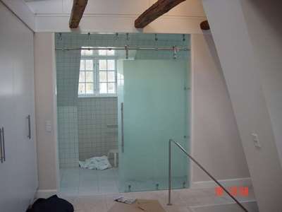 Glasv&aelig;g lavet af glarmester i Solr&oslash;d, Karlslunde, Greve og omegn